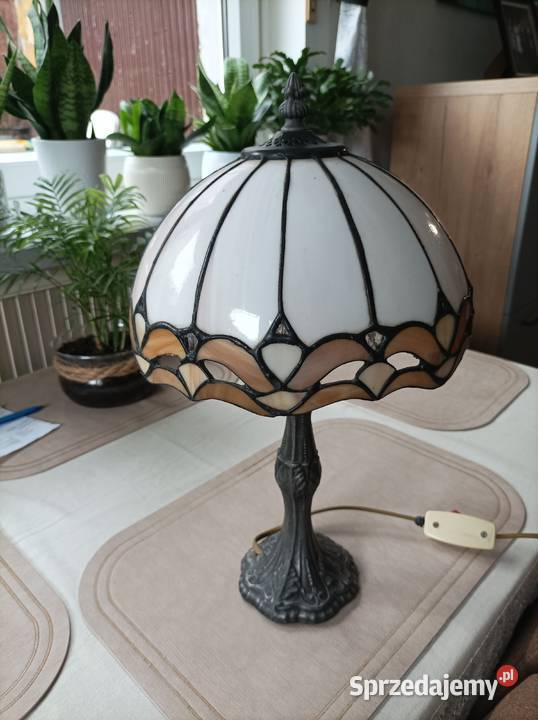Lampa w stylu Tiffany produkcji polskiej