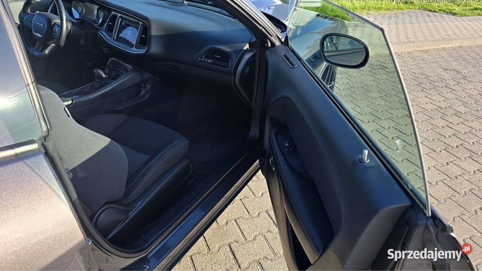 Dodge Challenger RT 57 hemi welurowa tapicerka Gliwice