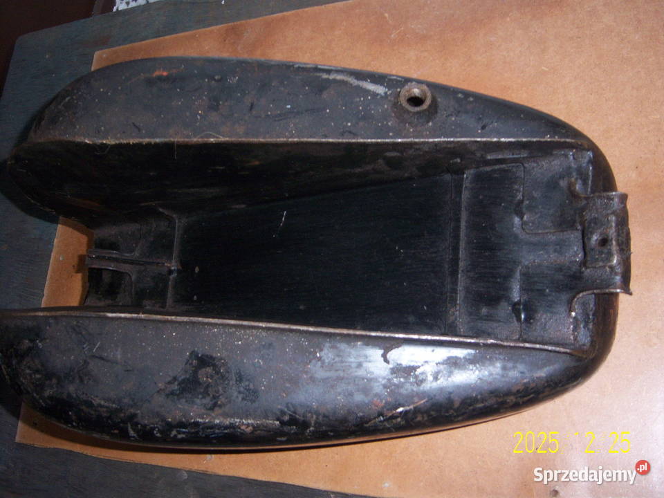 WSK M06 B1 garbuska zbiornik paliwa bak garbata Kielce