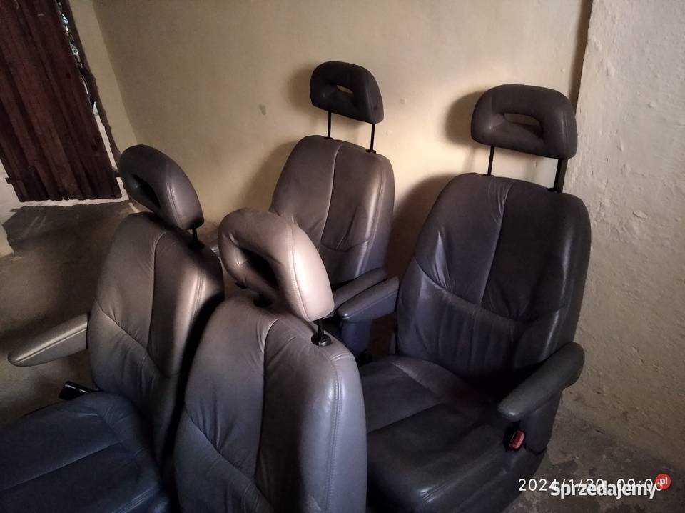 Chrysler Voyager fotele drugiego i trzeciego Rok produkcji 1998 Kożuchów sprzedam