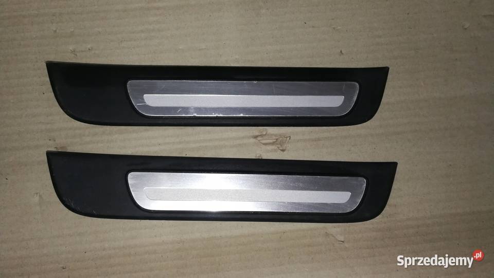 LISTWA PROGOWA PRAWY TYŁ AUDI A4 B8 8K0853376 osobowe śląskie Przystajń sprzedam