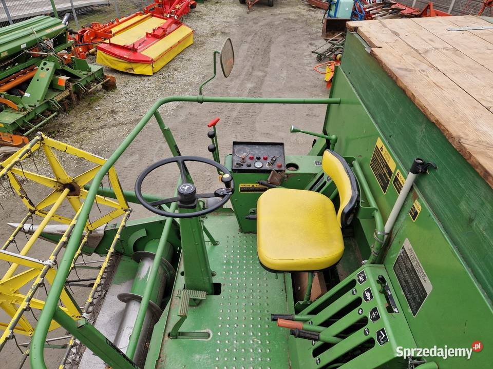Kombajn zbożowy John Deere 925 Pogorzela