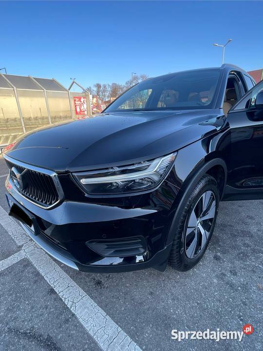 Volvo XC40 Momentum Pro Niski przebieg 105 nieuszkodzony Głogówek sprzedam