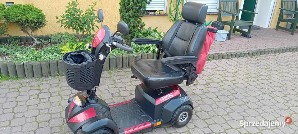Elektryczny wózek starszej osoby inwalidy Zbąszyń