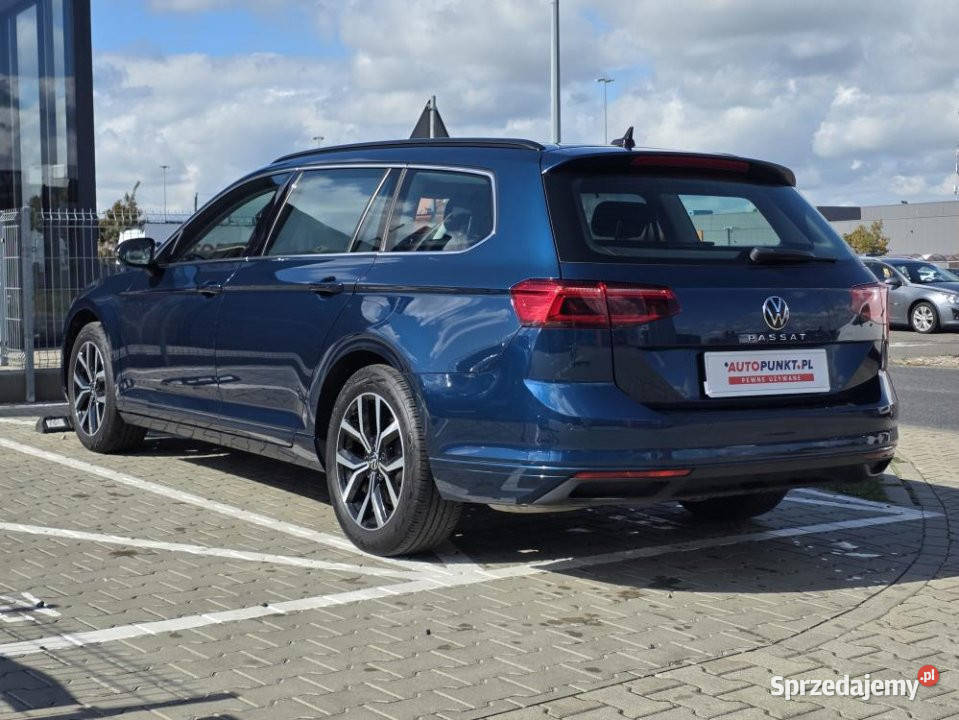Volkswagen Passat 2023r niski przebieg Poznań sprzedam
