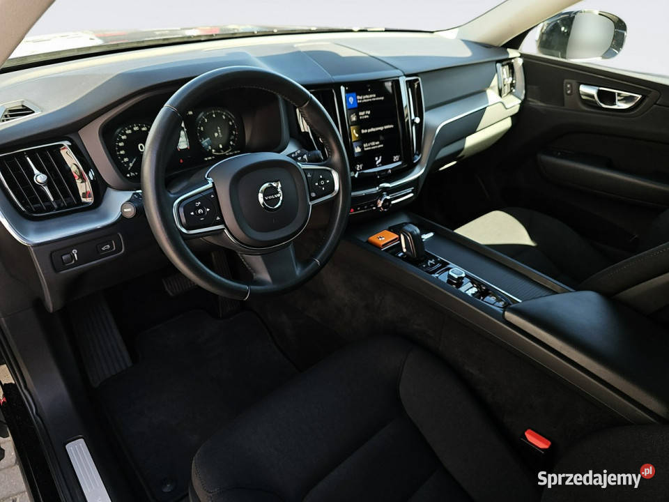 Volvo XC 60 B4 B Momentum Kombi DW7LN30 II 2017 Janki