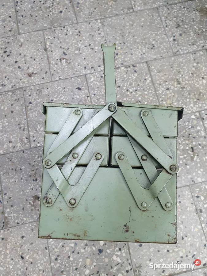 Skrzynka metalowa narzędziowa PRL małopolskie Wieliczka sprzedam