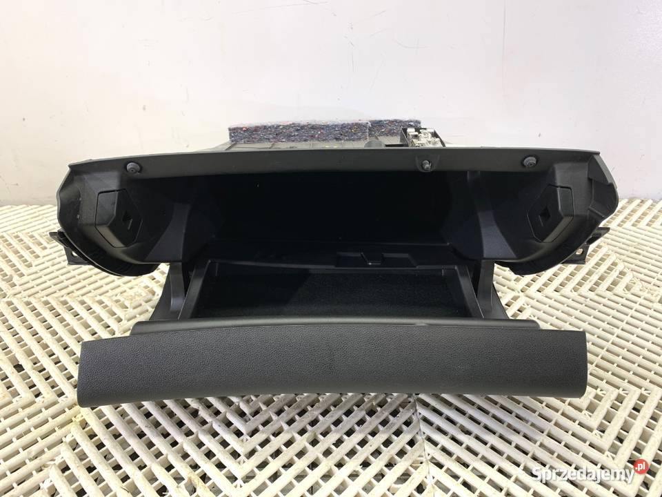 SCHOWEK PASAŻERA RENAULT MEGANE IV Hatchback