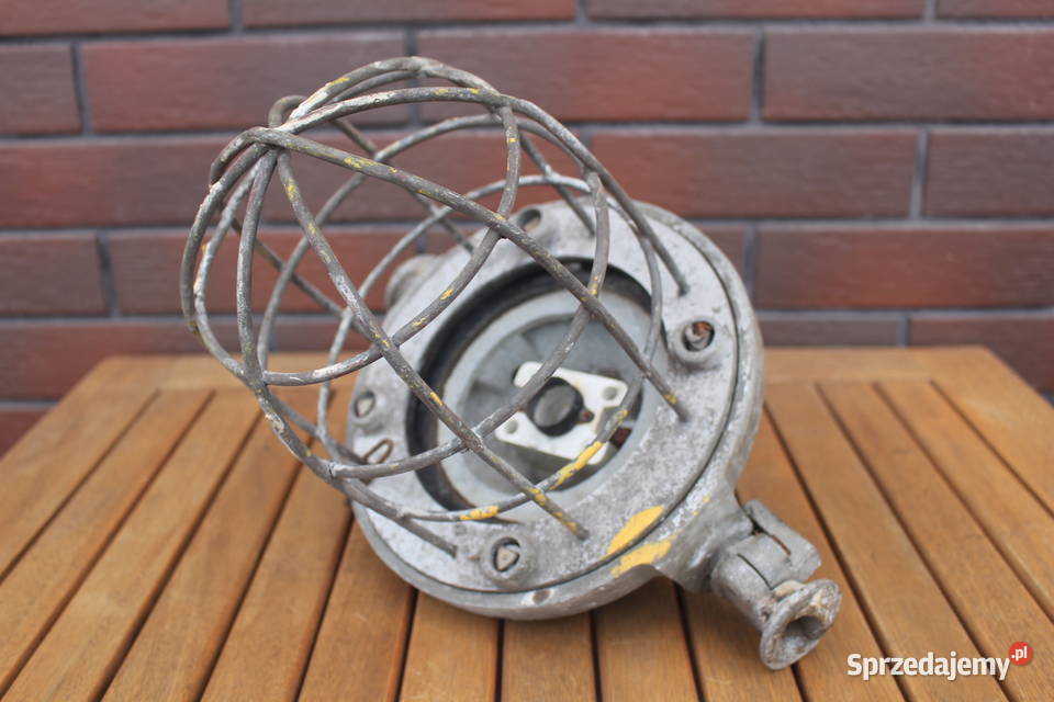 lampa przemysłowa dużą