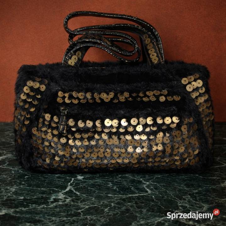 Torebka zimowa czarne futerko zdobiona Na ramię  sprzedam