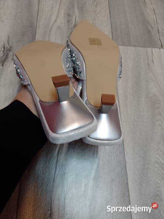 41 Srebrne bogato zdobione czółenka wieczorowe z szary/srebrny Kraków