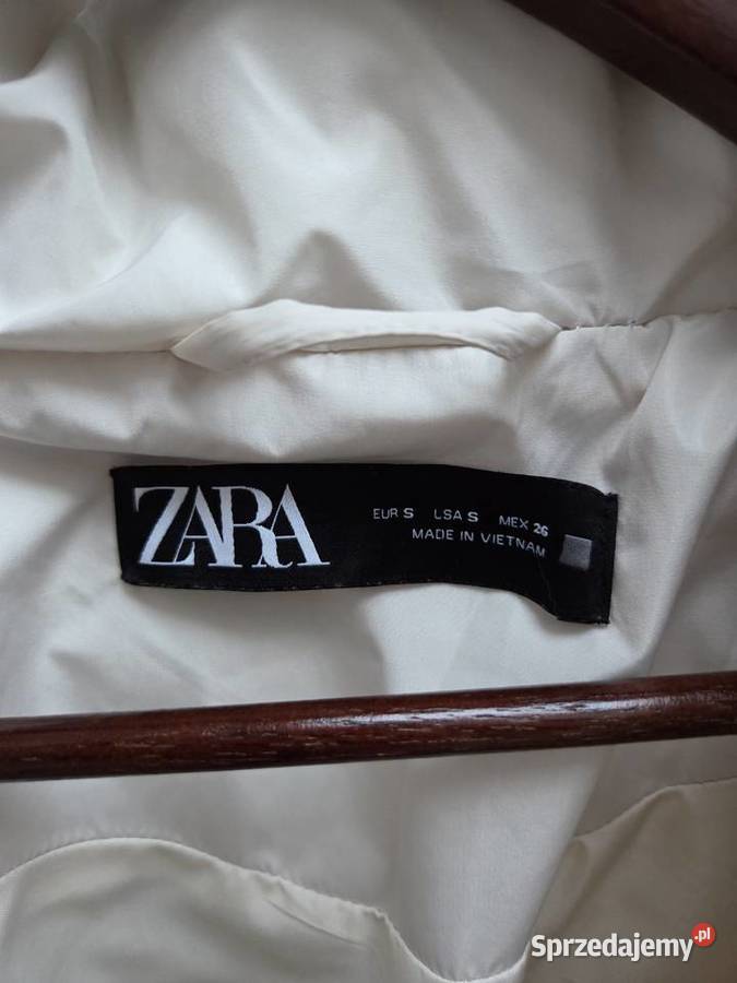 Krótka kurtka puchowa z kapturem ecru kremowa biały Liszki