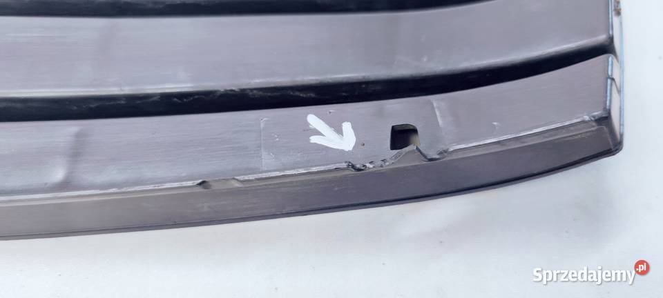 KRATKA ZDERZAKA PRAWA AUDI A4 B8 8KD807682 Przystajń sprzedam