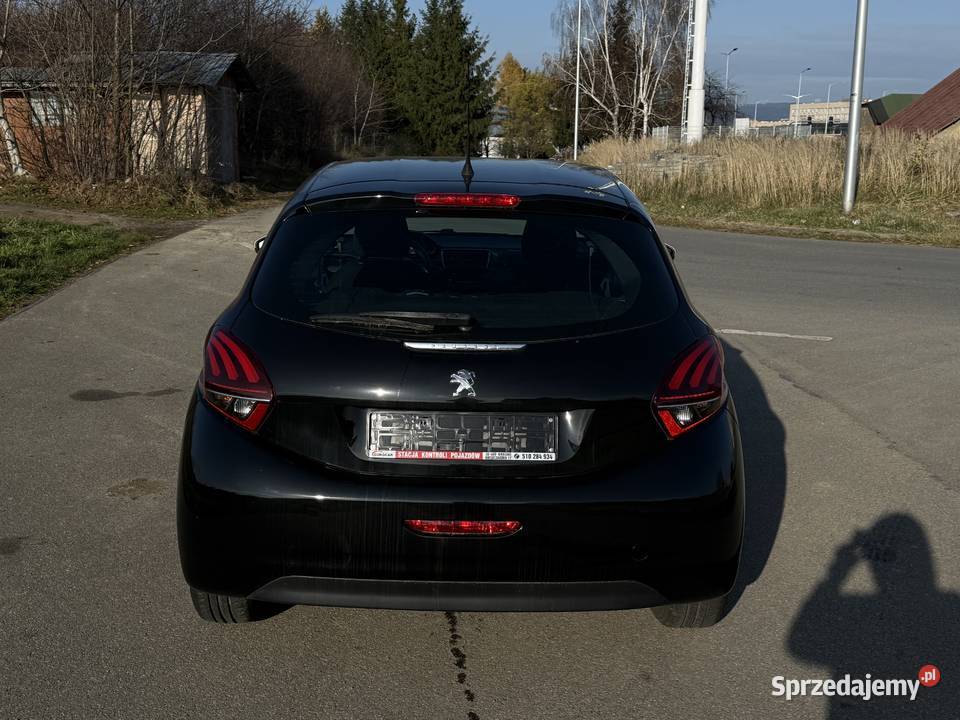 Peugeot 208 10 50 kW 2015 niski przebieg 35 000 Krosno