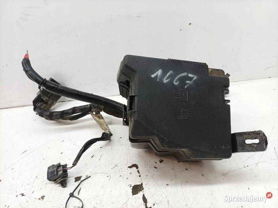 SKRZYNKA BEZPIECZNIKÓW 8V5114B144 10 B Ford świętokrzyskie sprzedam