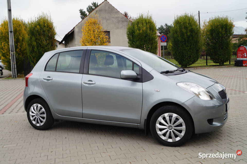 TOYOTA YARIS 2 Klima 5 Drzwi Zarejestrowany nieuszkodzony sprzedam