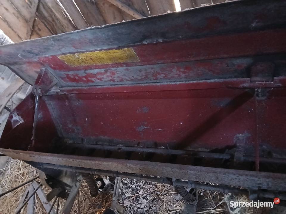Siewnik stary typ Masywny PRL uszkodzony sprzedam