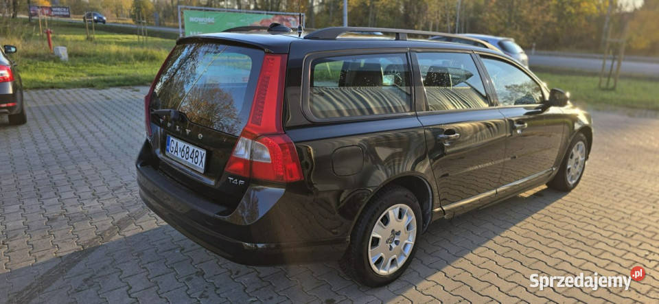 Volvo V70 III 2007 1596cm3 Karczew