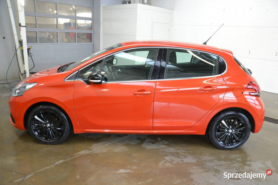 Peugeot 208 12 benzyna 110 ładny kolor Kęty sprzedam