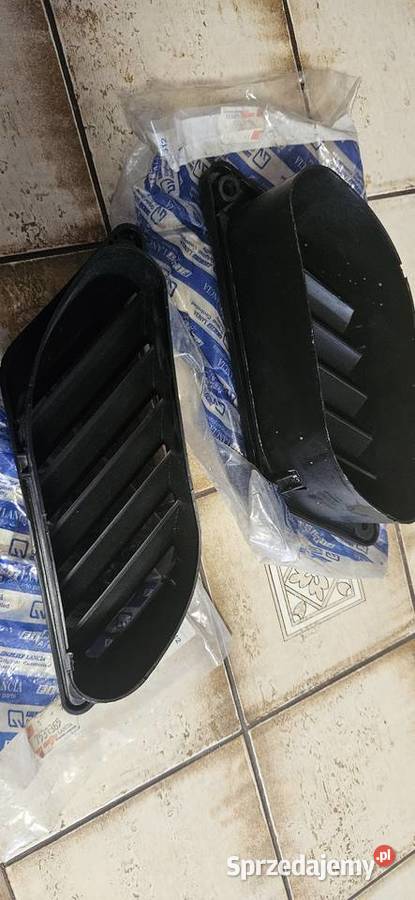 OryginałNoweWloty powietrza Fiat 126p ST osłony osobowe Barlinek
