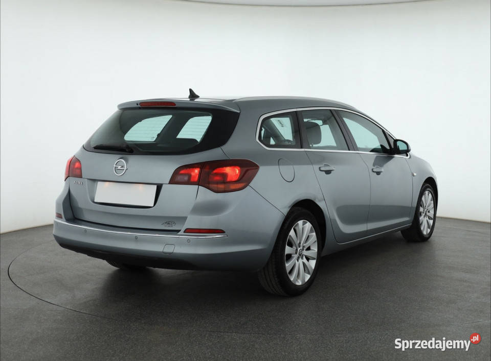 Opel Astra 16 16V Rok produkcji 2014 Piaseczno
