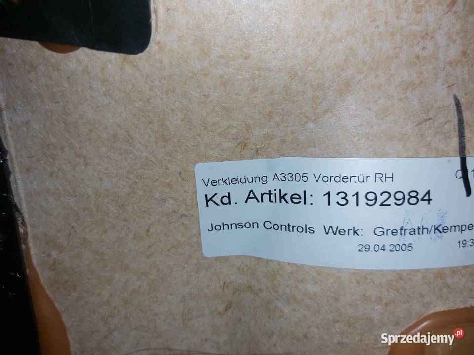 Boczki drzwi Opel astra GTC 13192984 13192983