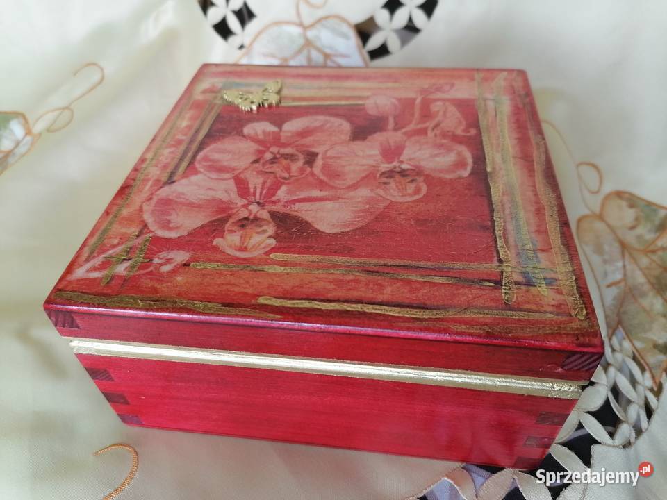 szkatułka skrzyneczka pojemnik drewno hand made