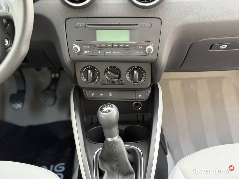Audi A1 2011 12 Benzyna 86 koni Manual 156000 mazowieckie Warszawa
