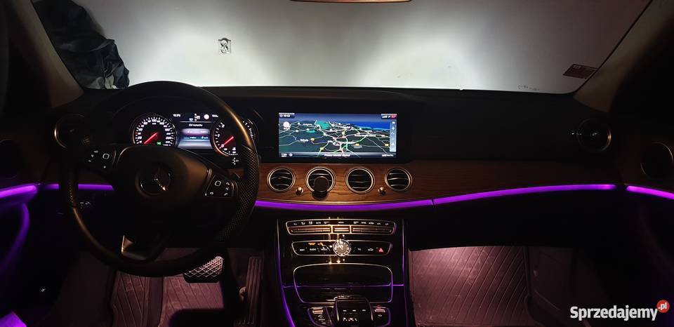 Bezwypadkowy mercedes E klasa czarny Straszyn