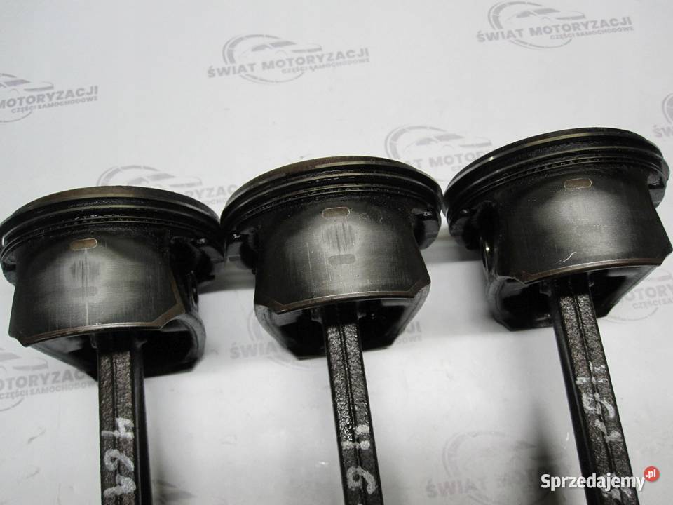 Opel Corsa 10 12V 14R 65 TŁOK KORBOWÓD