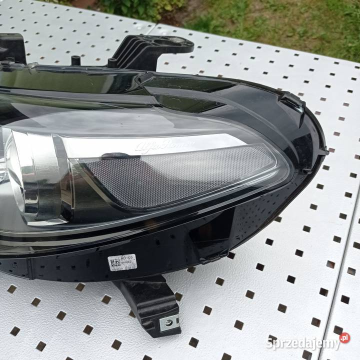 ALFA ROMEO GIULIA REFLEKTOR XENON FULL LED LEWY osobowe Kamień Pomorski