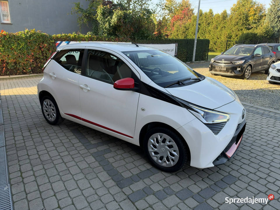 Toyota Aygo 10 72 Klimatyzacja Kamera CarPlay II Orzech
