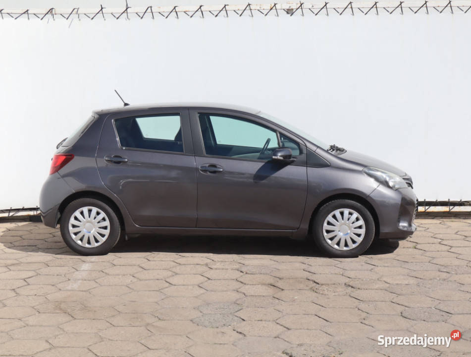 Toyota Yaris 10 VVTi 96668km łódzkie
