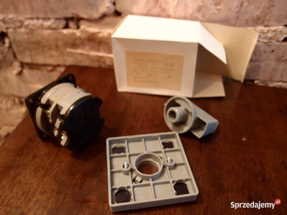 Przełącznik krzywkowy 25A 660V 3tory Produkcja łódzkie Łódź