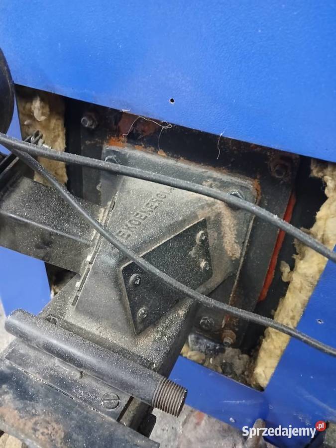 Zbiornik z palnikiem i podajnikiem na ekogroszek