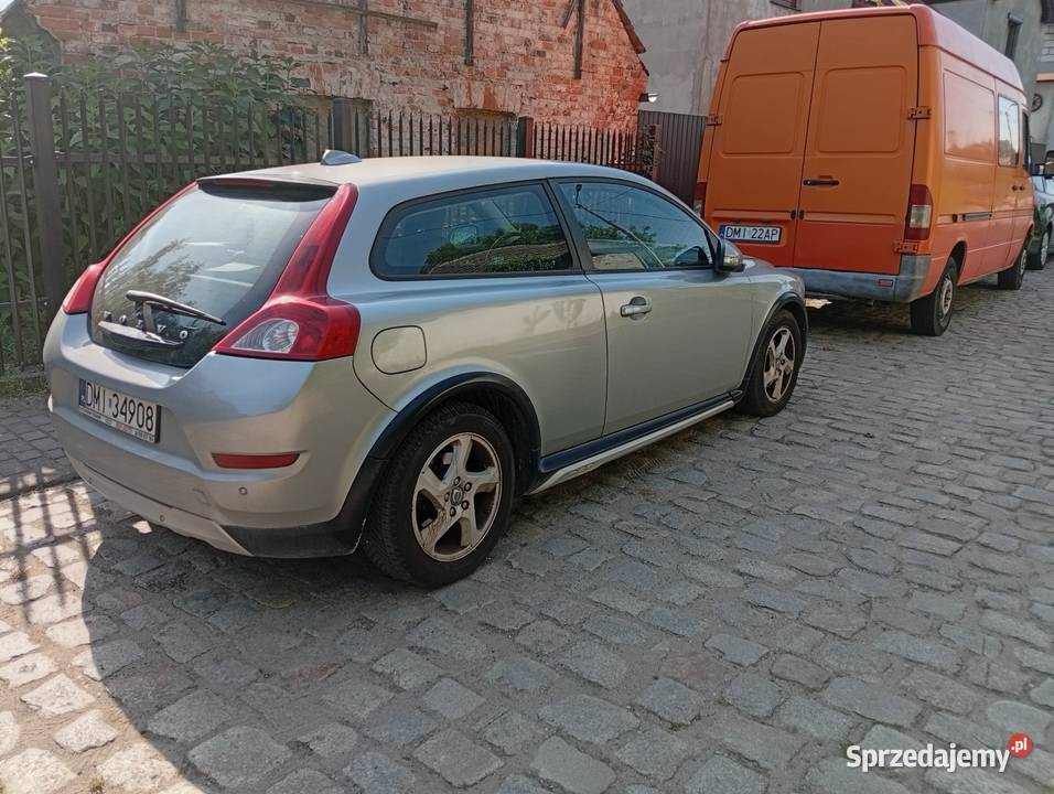 Volvo C30 2011
r 126 przebiegu klima czujniki 126000km dolnośląskie Milicz