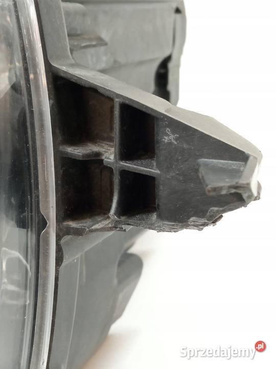 LAMPA PRZÓD PRAWA EUROPA 9820059280 Citroen C3