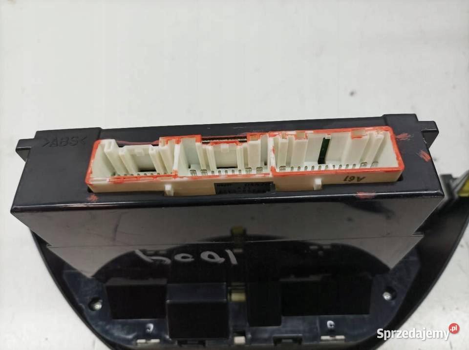 PANEL NAWIEWU 559002J092 Toyota Previa II osobowe Części samochodowe świętokrzyskie