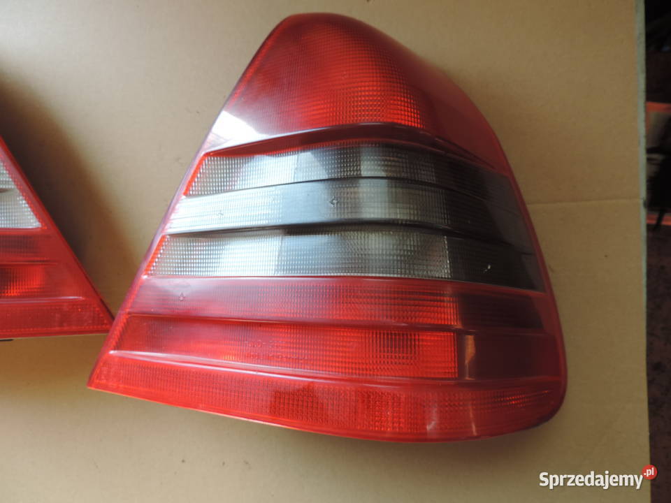 Lampa Prawy Tył MERCEDES C KLASA W202