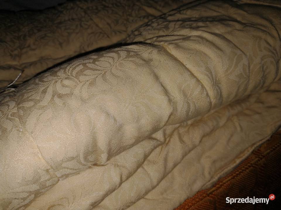 Kołdra wełniana gruba 200X150 X5 używana ręczne łódzkie Łódź sprzedam