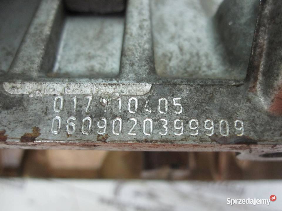 AUDI SEAT 12 TSI CBZ 86 pokrywa zaworów wałek