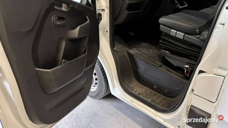 Renault Master FWD 23 dCi E6 35t L3H1 SSE światła przeciwmgłowe Grójec