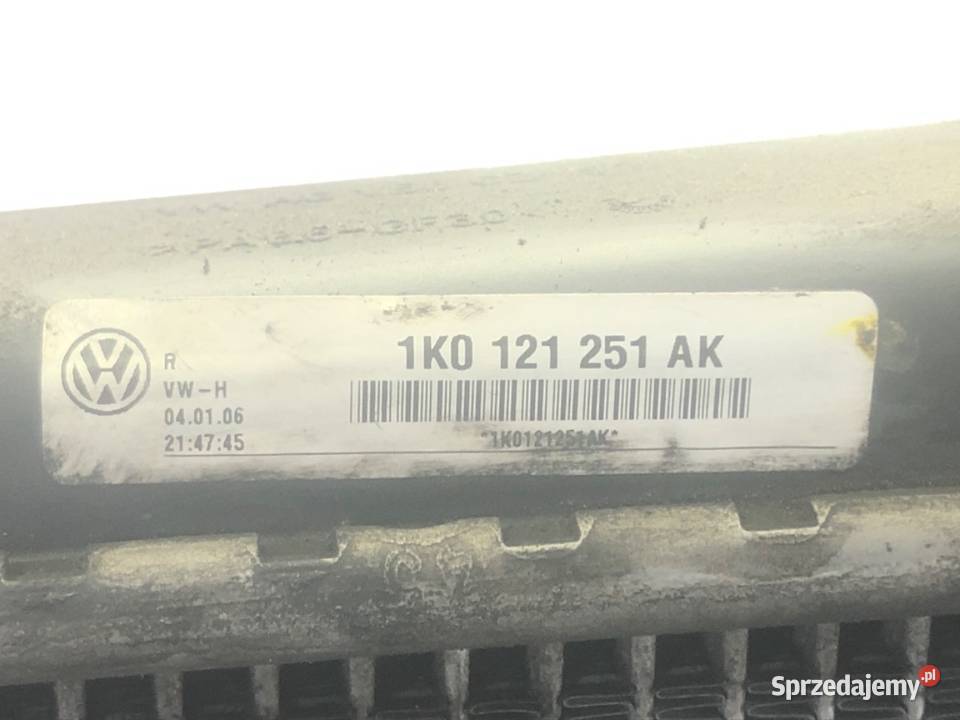 CHŁODNICA WODY VW GOLF V 19 105 1K012125AK 0310 osobowe Chłodnie wody