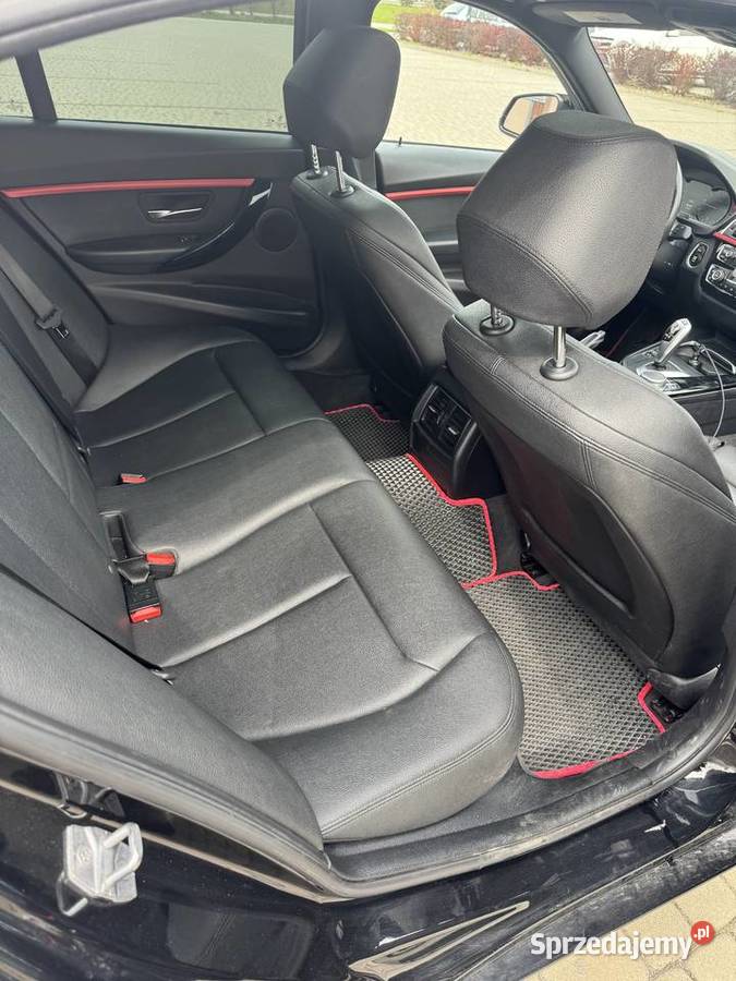 BMW 330i xDrive 300 Panorama CarPlay Navi Pro Puchacze