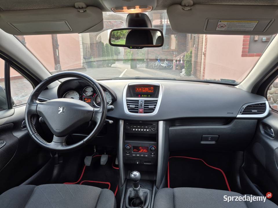 Peugeot 207 16HDI mały przebieg bogata wersja 2x radio