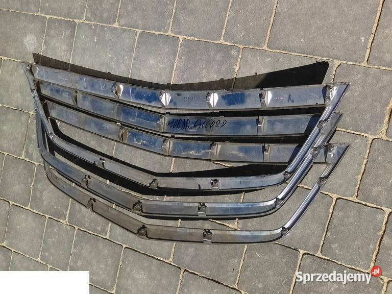 HONDA ACCORD VIII ATRAPA CHROM osobowe Kozubszczyzna