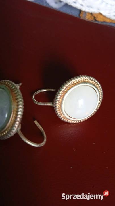 ZŁOCONE KOLCZYKI Z MLECZNYM KAMIENIEM Kolczyki Piła