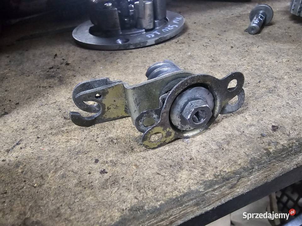Suzuki RG 80 wysprzęglik sprzęgło popychacz rg80