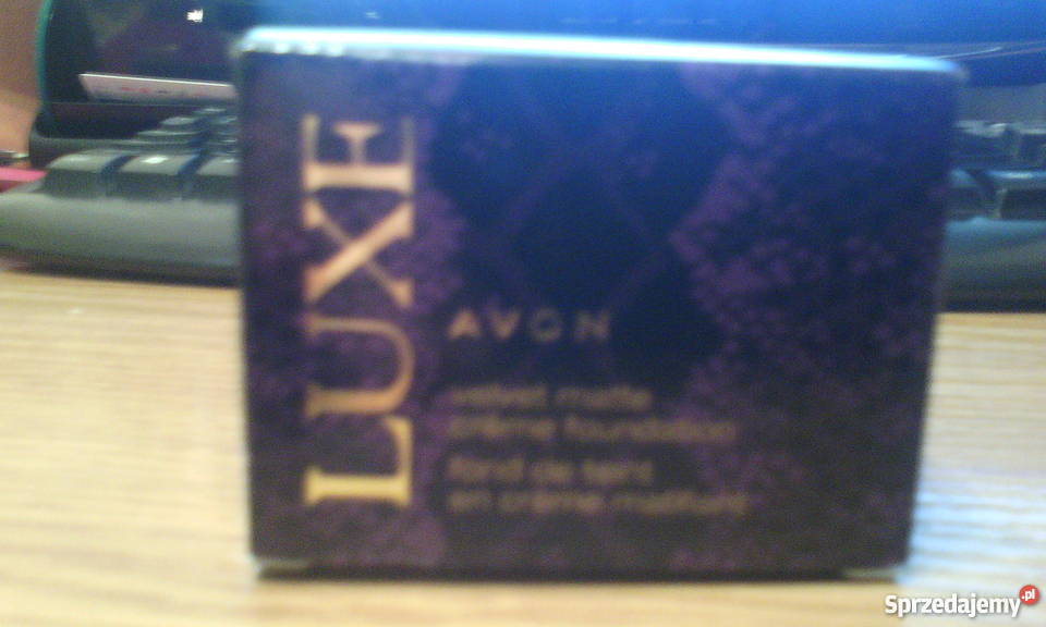 AVON matujący podkład w musie LUXE Częstochowa sprzedam