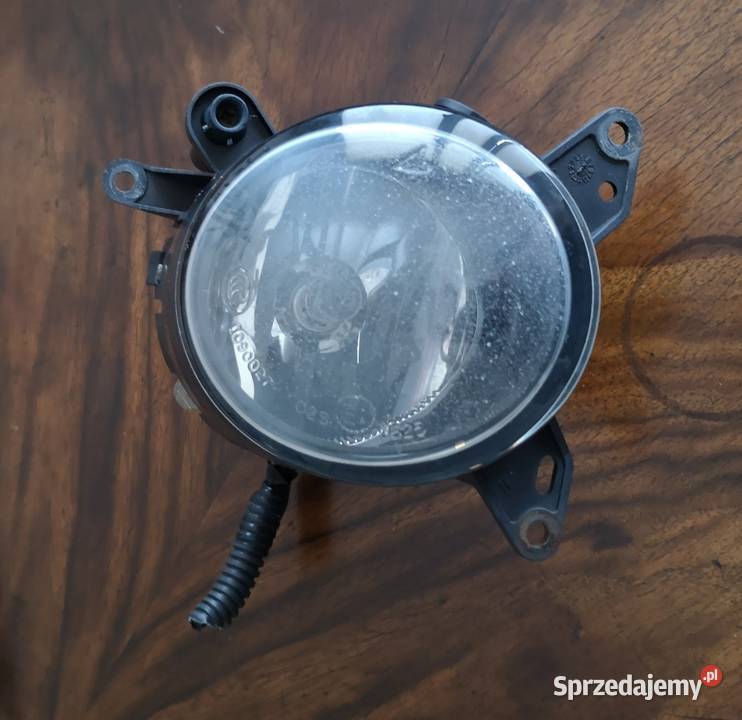 Halogen pezeciwmgielny prawy Mitsubishi Lancer X Lampy przeciwmgielne Katowice